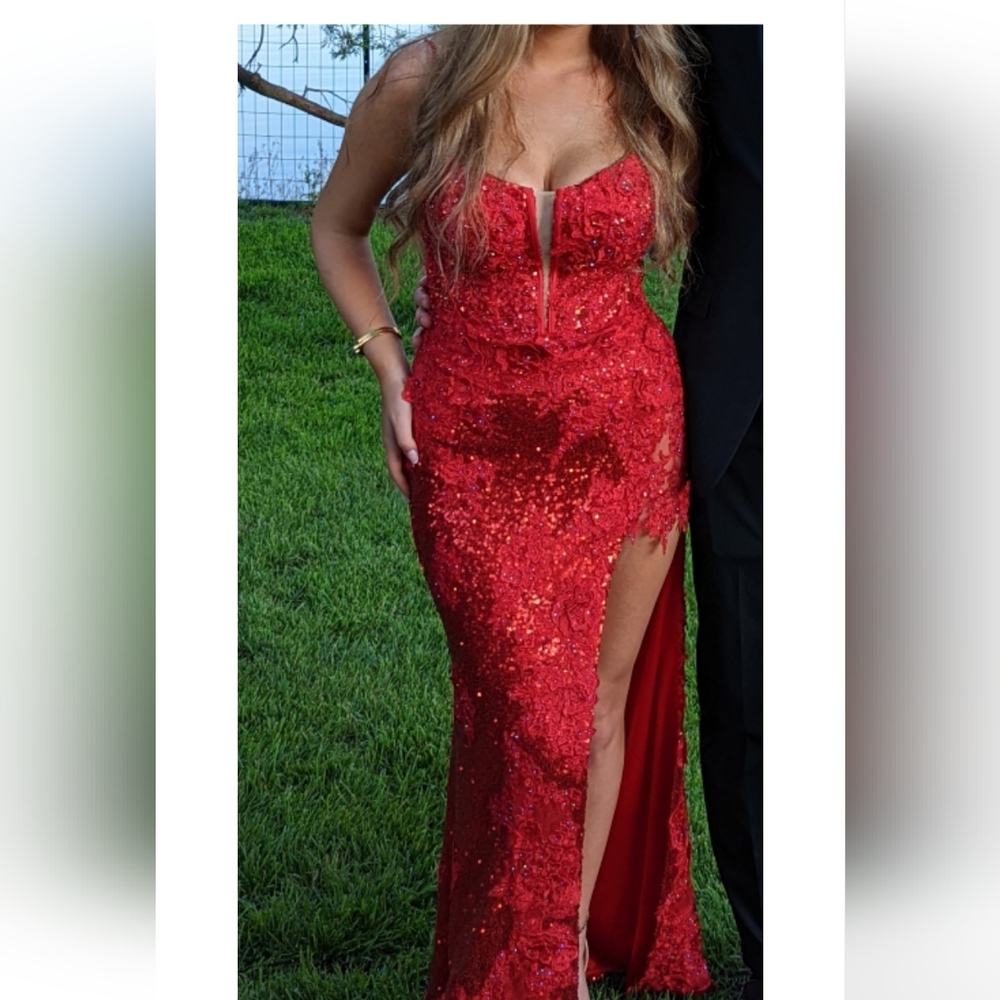 Sherri hill prom dress in red. Fits a size 2